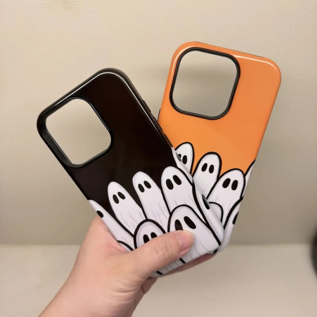 This Halloween phone case perfectly blends classic horror movie elements, bringing a unique trendy vibe that makes it a must-have fashion item for the season.