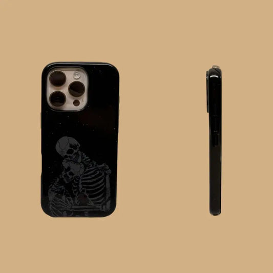 The Halloween phone case features the iconic Ghostface from Scream as its main theme, incorporating flame and text element for a trendy and eye-catching design.