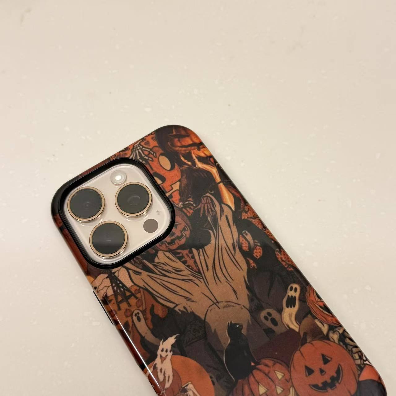 CAT ON PUMPKIN PHONE CASE