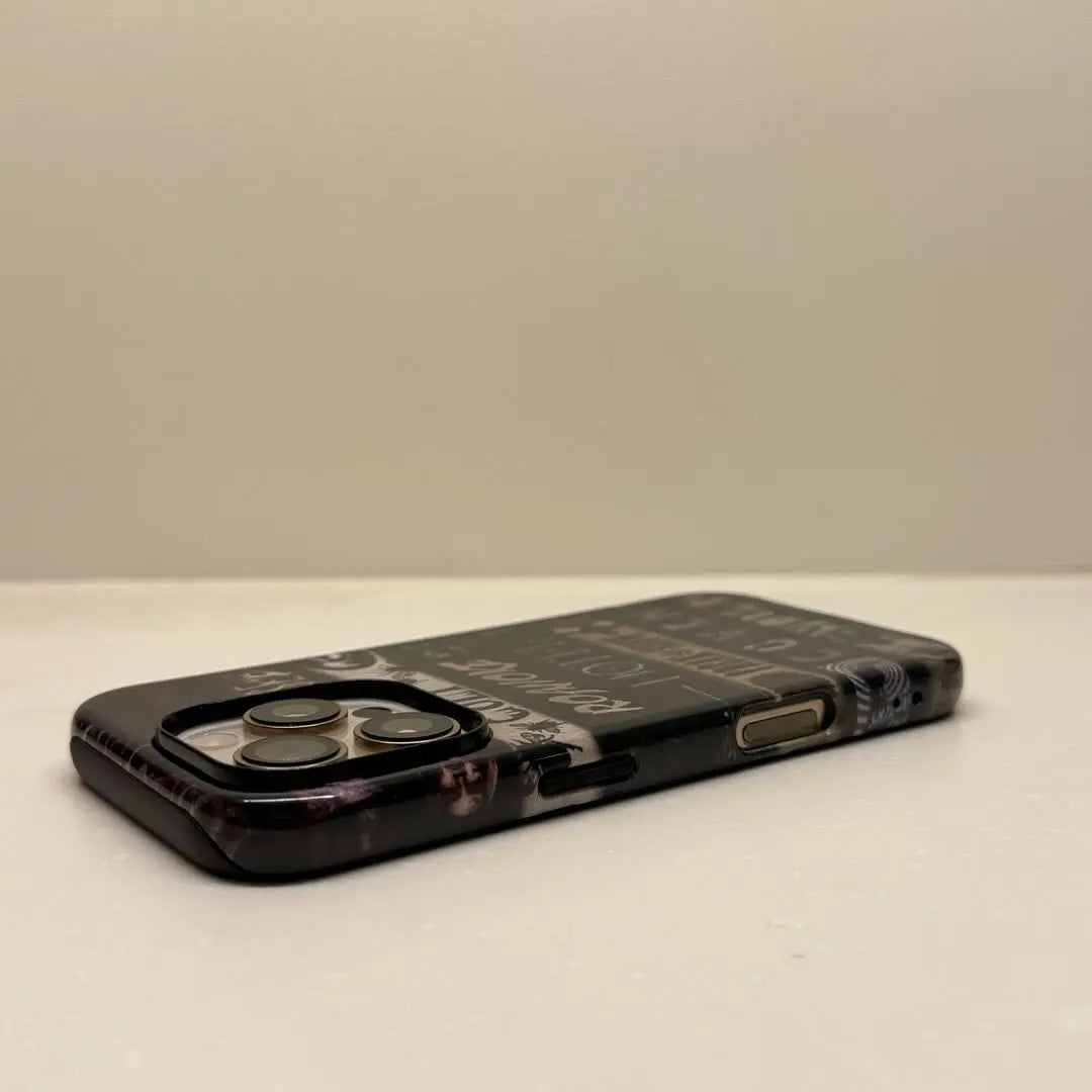 This Halloween phone case features a VHS tape-style design with classic American horror movie titles, making it a unique and must-have item for horror fans.